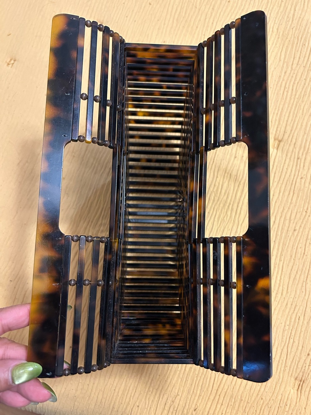 Semi-Circle Tortoiseshell Acrylic Top-Handle Bag - Picture 5 of 5